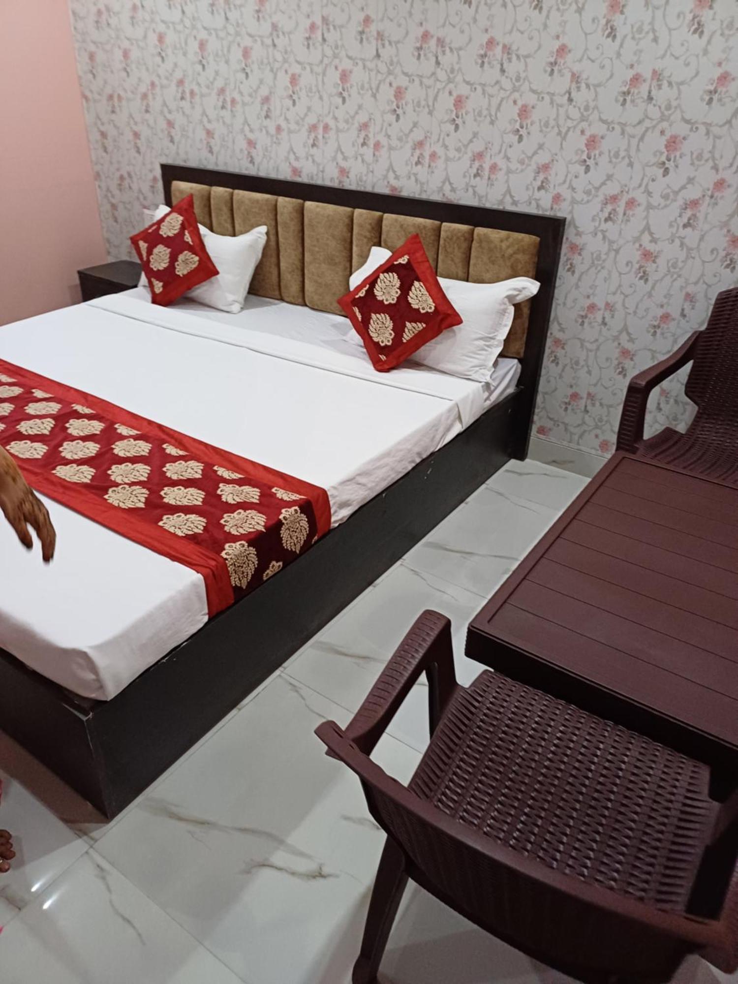 Baba Paying Guest House พาราณสี ภายนอก รูปภาพ
